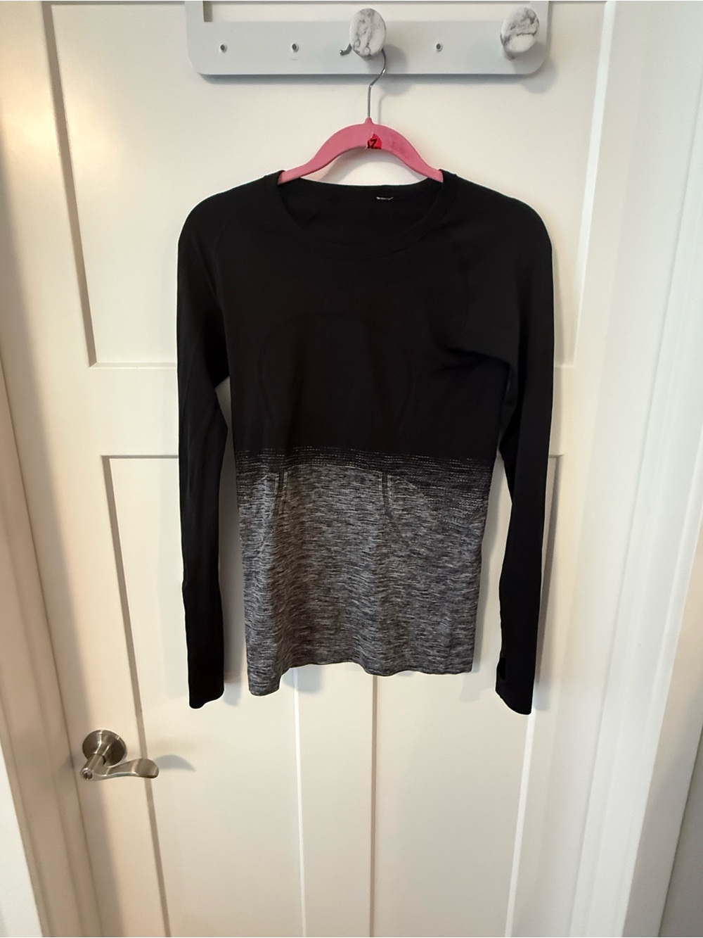 Lululemon Black and Gray Ombre Long Sleeve swifly size 6